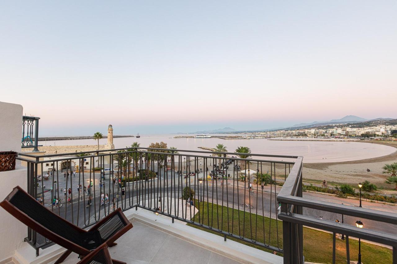 V77 Seafront Appartamento
